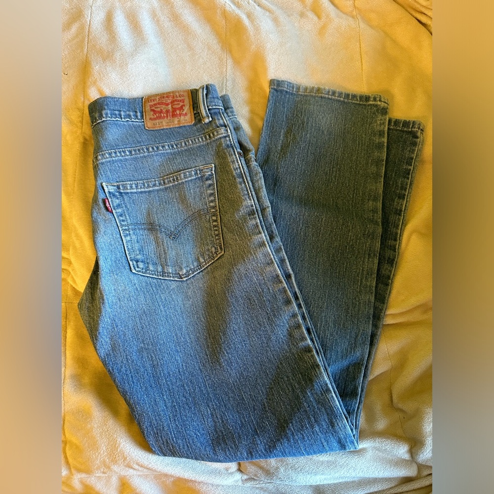 Levi Blue Jeans. 18 Reg 29 W 29 L.